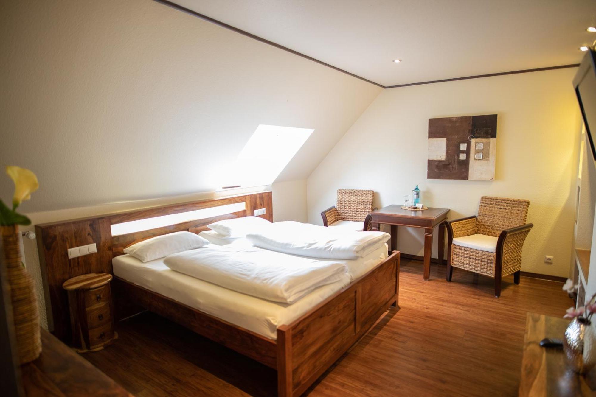 Hotel Vier Jahreszeiten Husum  Esterno foto